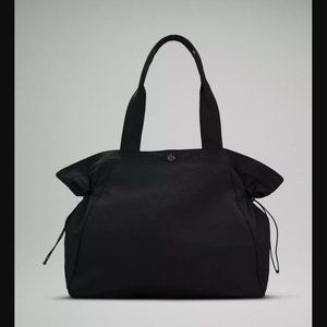 Side Cinch Shopper Bag 18: